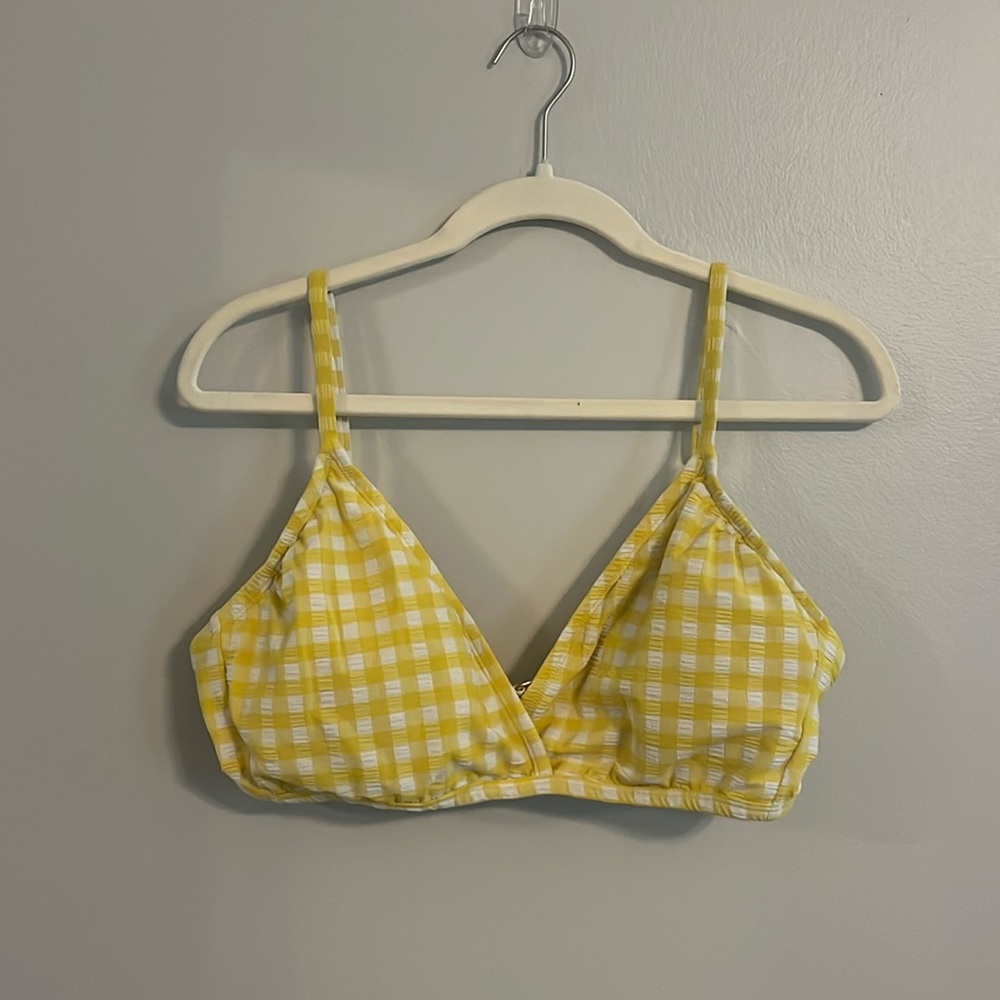 Brand: Kora Sol Size: XL Color: Yellow and White